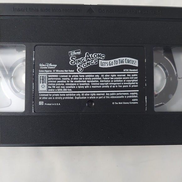 Disney Sing Along Songs - Mickey's Fun Songs: Lets Go to the Circus VHS Video - Picture 2 of 5